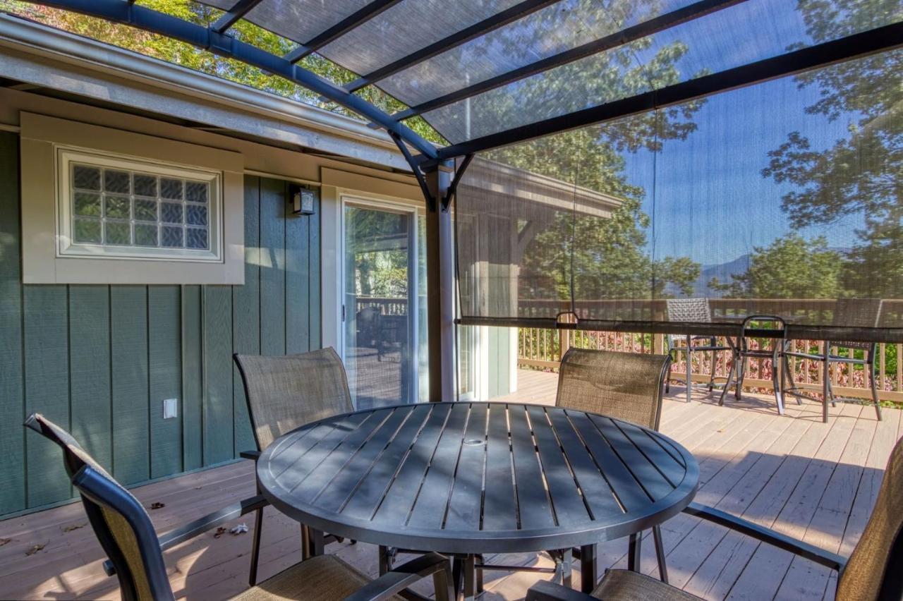 Gatlinburg Views A Unique Cabin Mountain Views Expansive Decks Adjacent To Gatlinburg & Ski Lodge Cabin Экстерьер фото