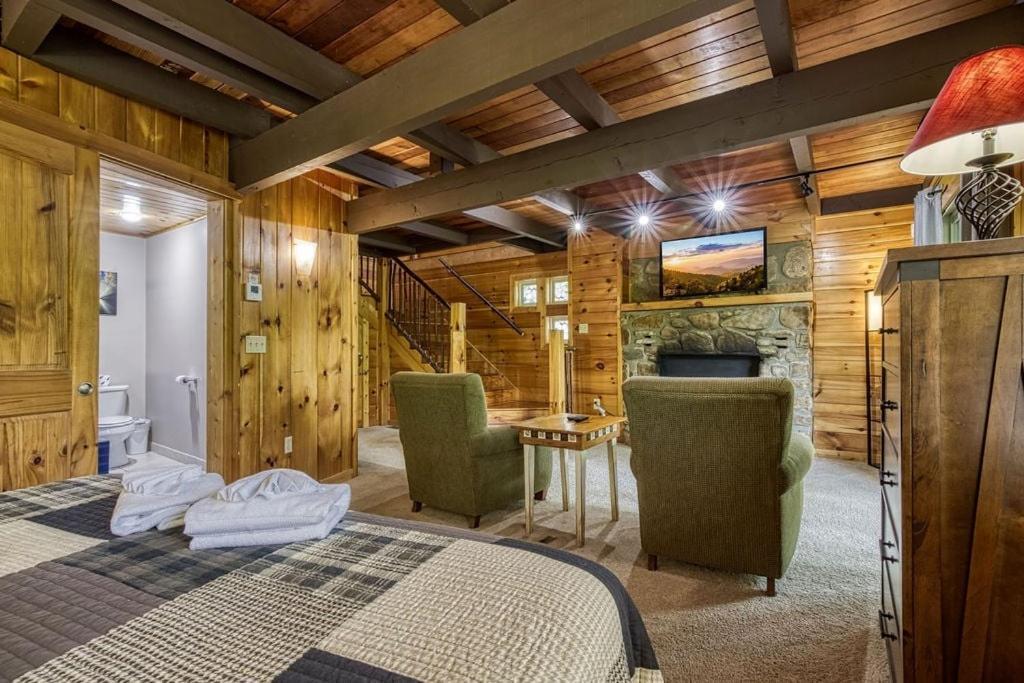 Gatlinburg Views A Unique Cabin Mountain Views Expansive Decks Adjacent To Gatlinburg & Ski Lodge Cabin Экстерьер фото